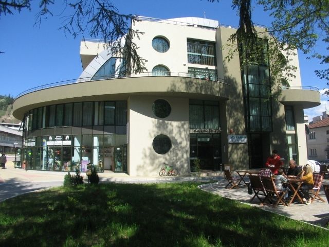 ЕВРИДИКА, Девин 
