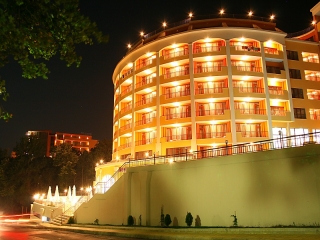 СЕНТРАЛ, Златни Пясъци 