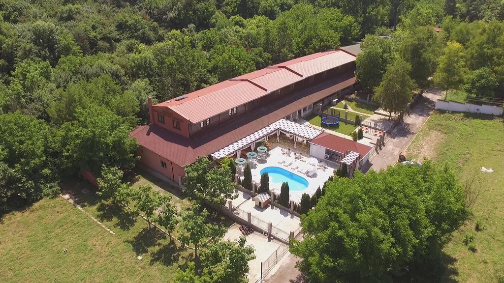 МАНАСТИРА, Свищов