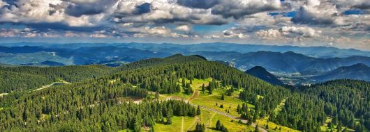 В сърцето на Родопите - пещерата Ухловица, Агушеви конаци, еко пътека Невястата и Бачковски манастир