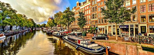 Бенелюкс - в сърцето на Европа - със самолет, обслужване на български език!