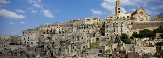 Екскурзия в ИТАЛИЯ - НОВА ГОДИНА в Бари! Екскурзия със самолет и асистанс на български език!