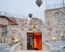 MEMORIES CAVE HOUSE